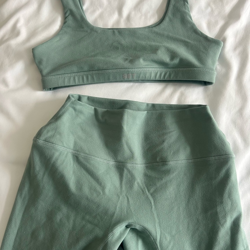 SET Active Women's Green Workout Set